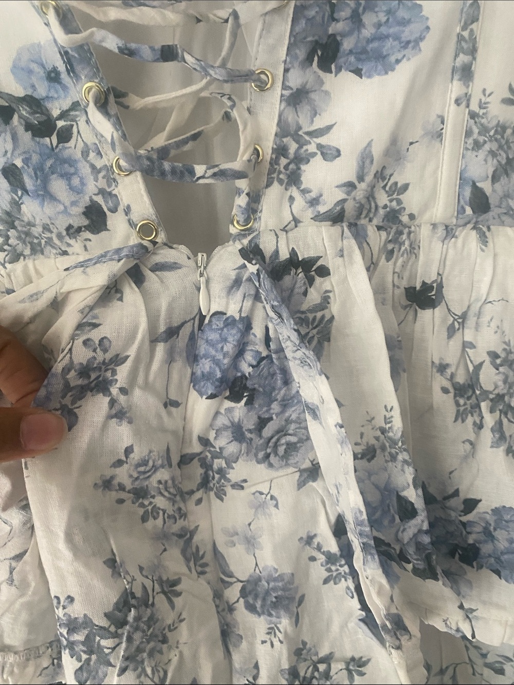 House of Harlow 1960 White and Blue Floral Tiered Maxi Dress - Picture 9 of 9
